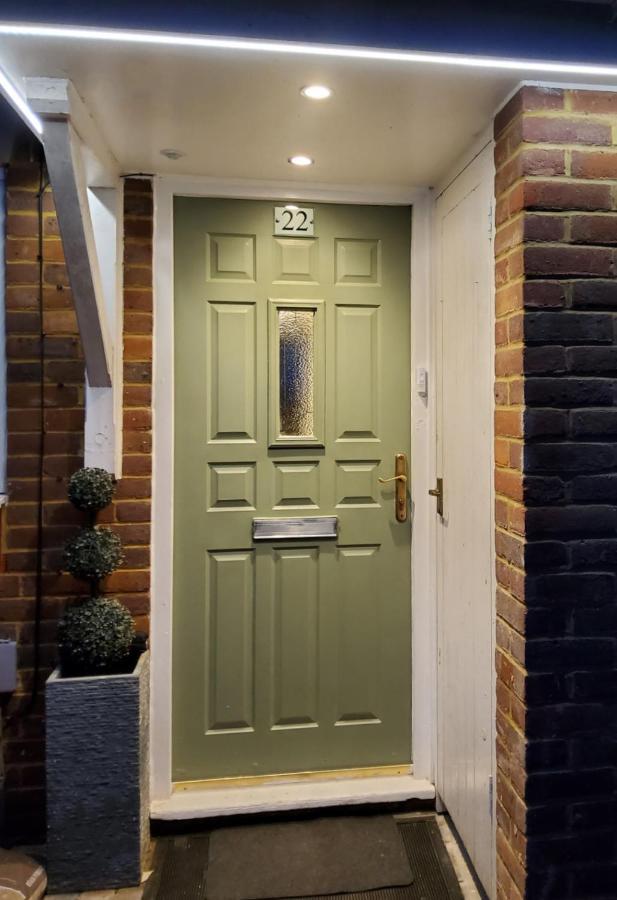 Air Conditioned Modern Double Bed Room With Private Attached Bathroom - Free Parking - Near London Heathrow Airport & Southall Broadway Εξωτερικό φωτογραφία