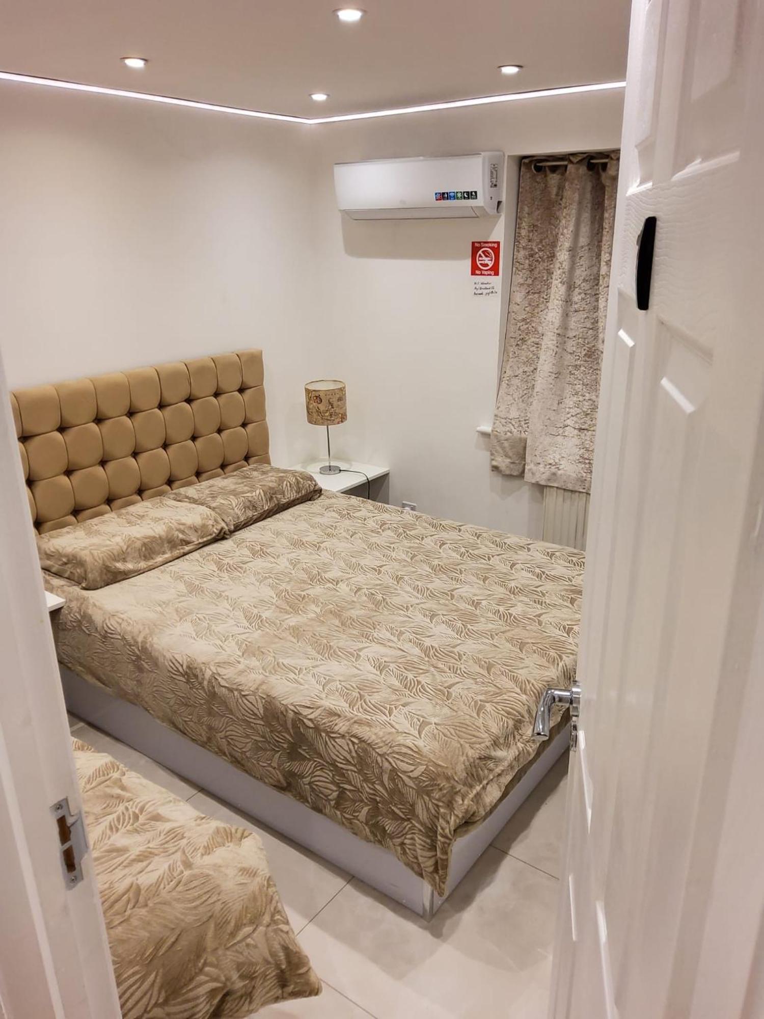 Air Conditioned Modern Double Bed Room With Private Attached Bathroom - Free Parking - Near London Heathrow Airport & Southall Broadway Εξωτερικό φωτογραφία