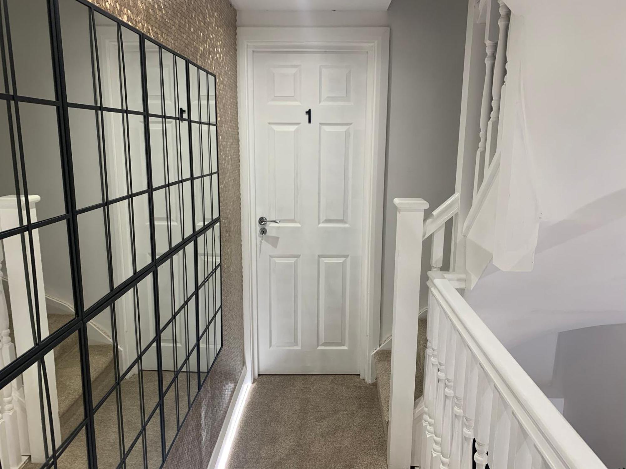 Air Conditioned Modern Double Bed Room With Private Attached Bathroom - Free Parking - Near London Heathrow Airport & Southall Broadway Εξωτερικό φωτογραφία