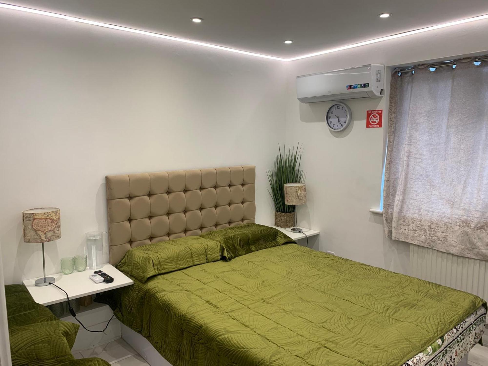 Air Conditioned Modern Double Bed Room With Private Attached Bathroom - Free Parking - Near London Heathrow Airport & Southall Broadway Εξωτερικό φωτογραφία