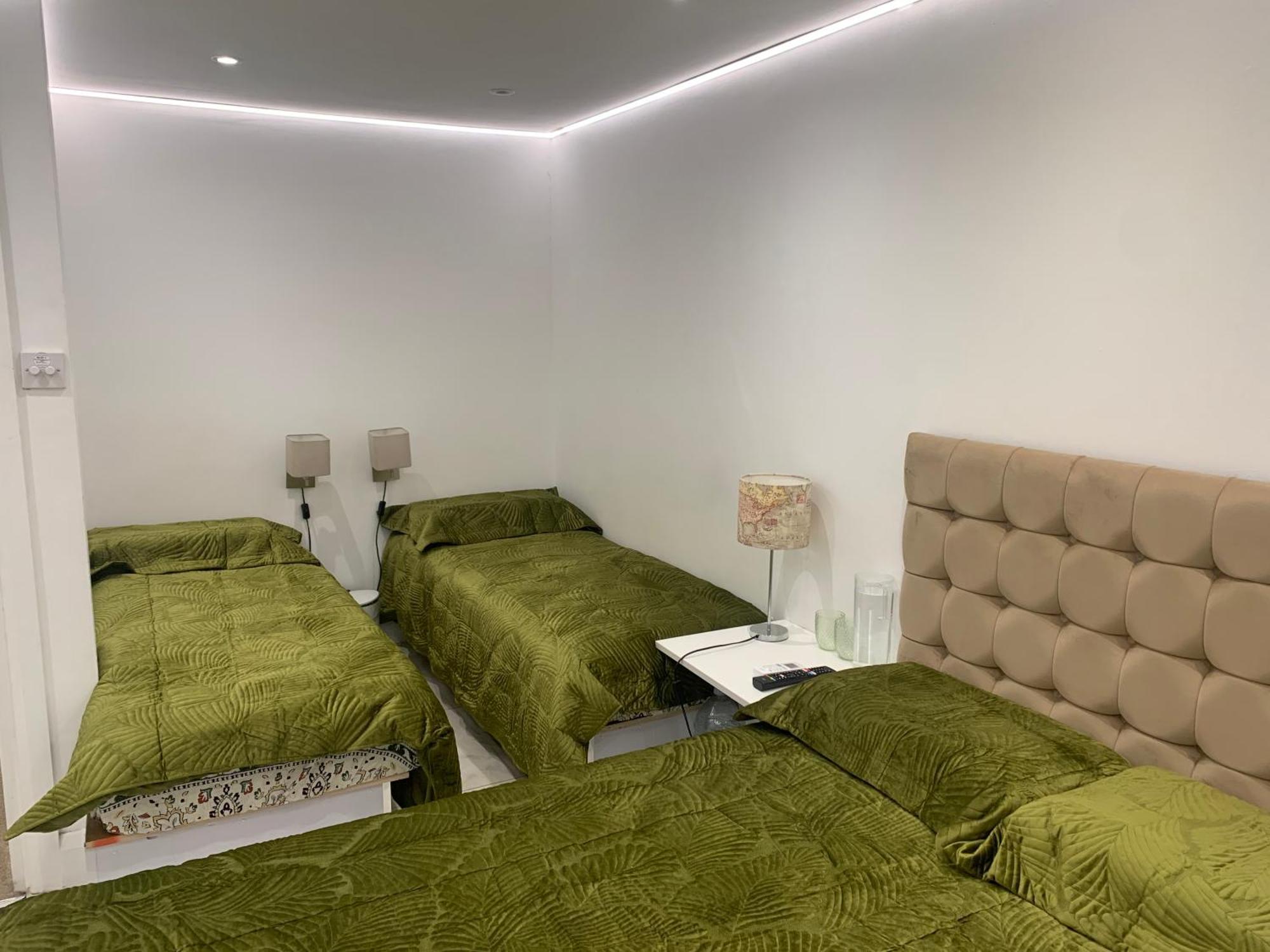 Air Conditioned Modern Double Bed Room With Private Attached Bathroom - Free Parking - Near London Heathrow Airport & Southall Broadway Εξωτερικό φωτογραφία